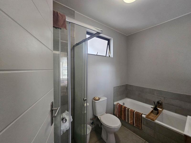 1 Bedroom Property for Sale in Shere Gauteng