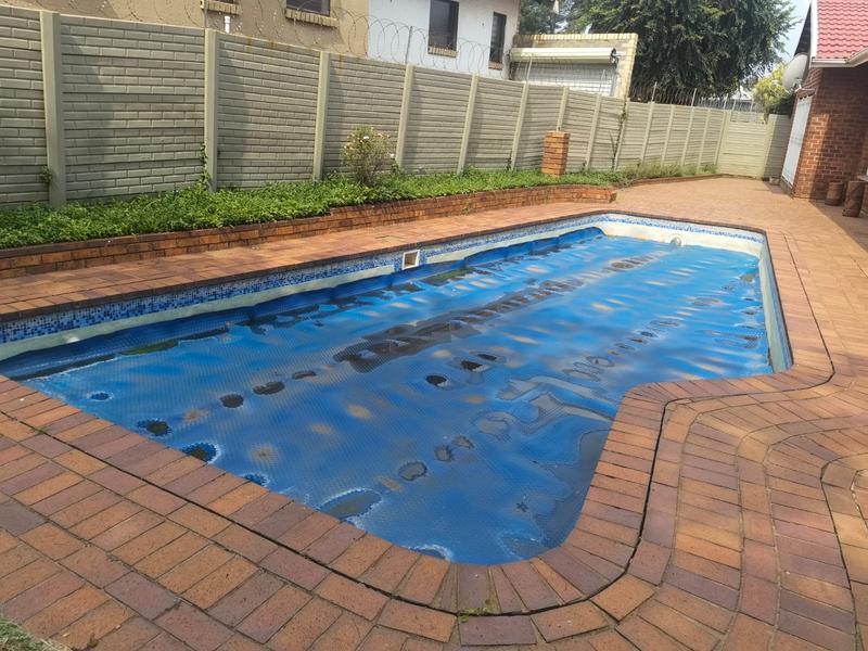 3 Bedroom Property for Sale in Dersley Gauteng