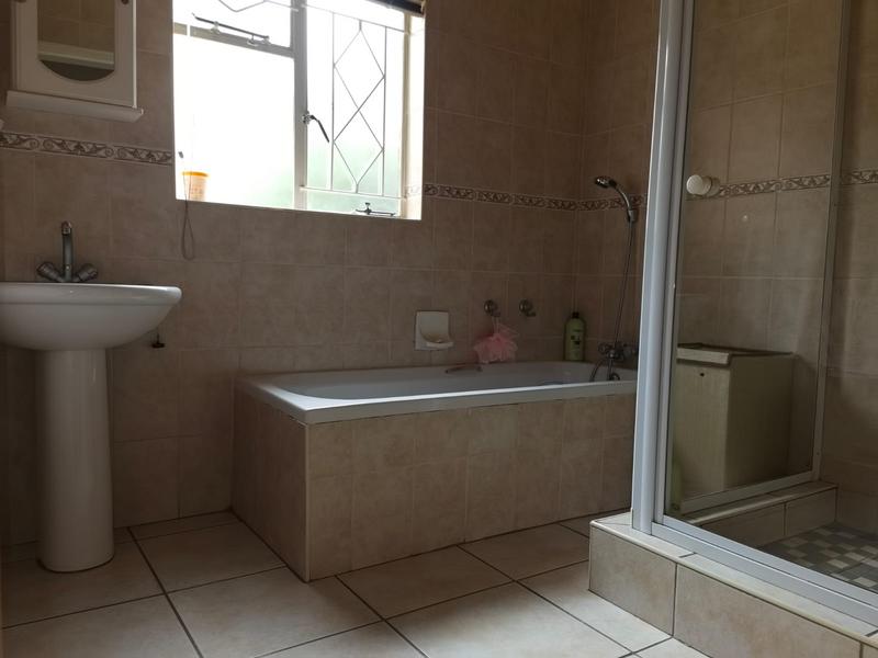3 Bedroom Property for Sale in Dersley Gauteng