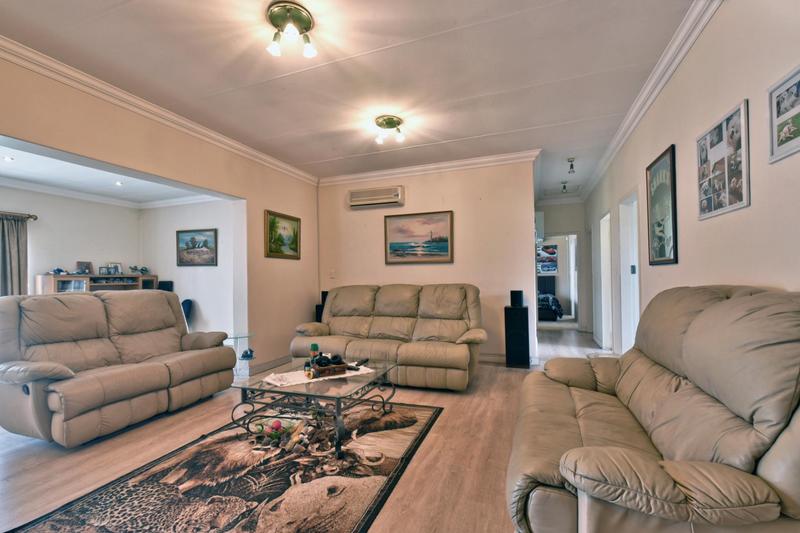 5 Bedroom Property for Sale in Brackenhurst Gauteng
