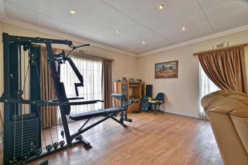 5 Bedroom Property for Sale in Brackenhurst Gauteng