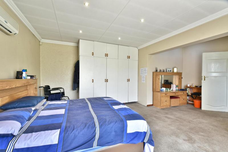 5 Bedroom Property for Sale in Brackenhurst Gauteng