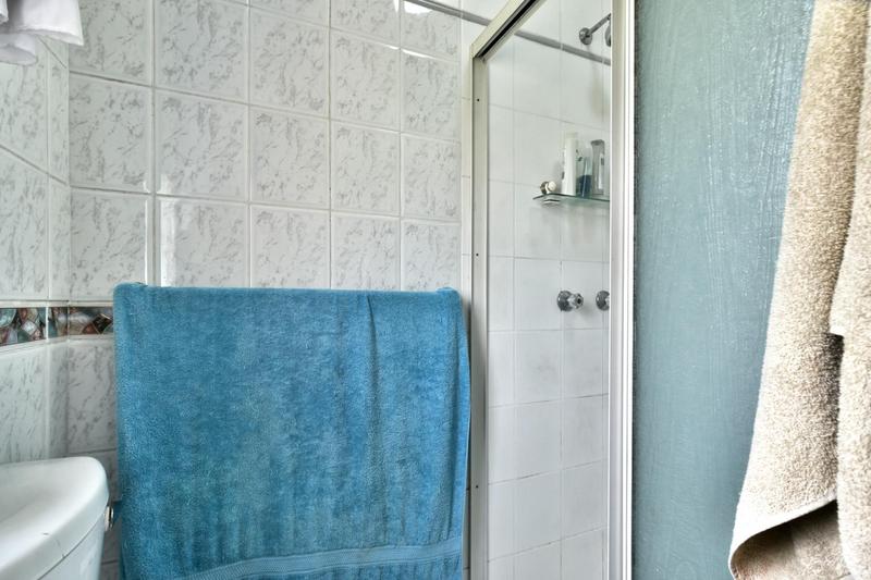 5 Bedroom Property for Sale in Brackenhurst Gauteng