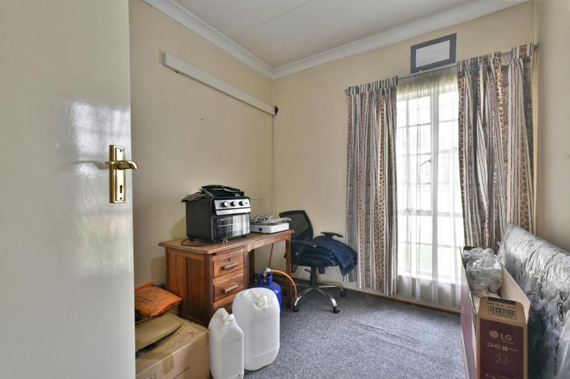 5 Bedroom Property for Sale in Brackenhurst Gauteng