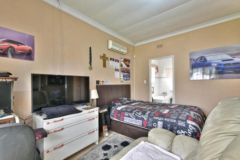 5 Bedroom Property for Sale in Brackenhurst Gauteng