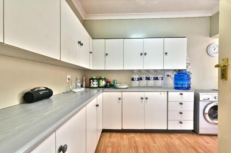 5 Bedroom Property for Sale in Brackenhurst Gauteng
