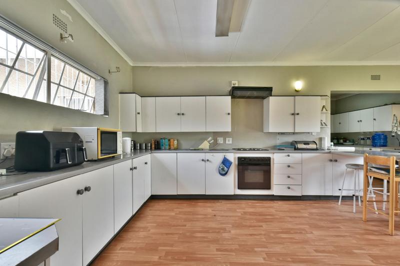 5 Bedroom Property for Sale in Brackenhurst Gauteng