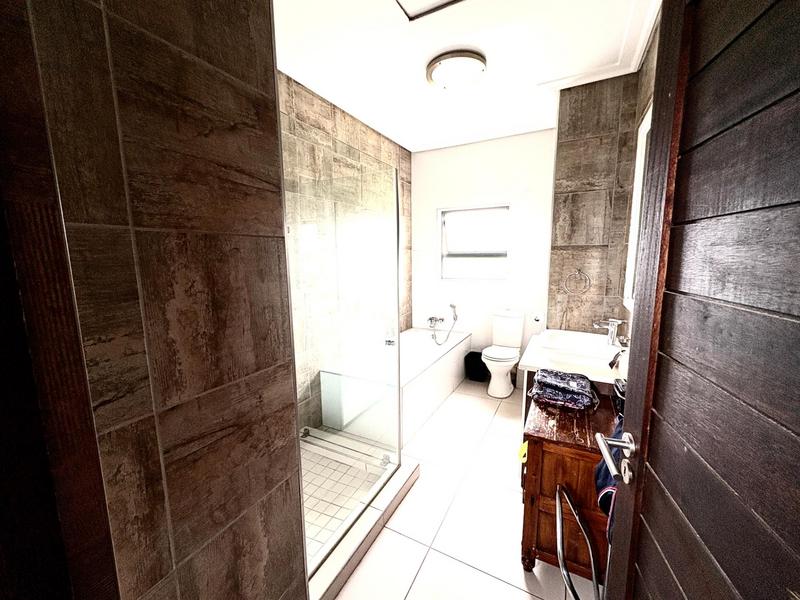 3 Bedroom Property for Sale in Midstream Ridge Gauteng