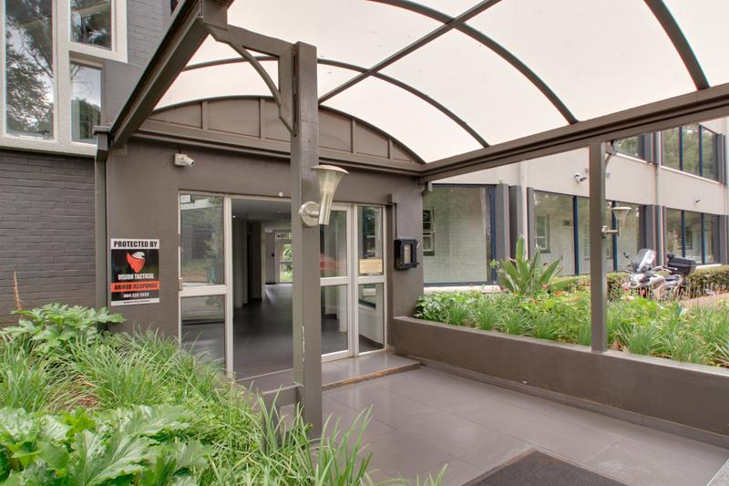 To Let 2 Bedroom Property for Rent in Illovo Gauteng
