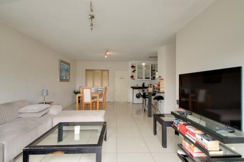 To Let 2 Bedroom Property for Rent in Illovo Gauteng