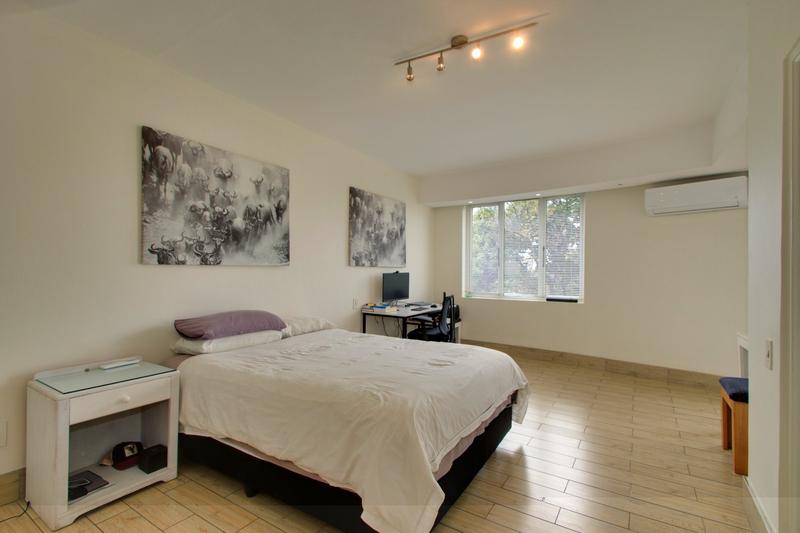 To Let 2 Bedroom Property for Rent in Illovo Gauteng