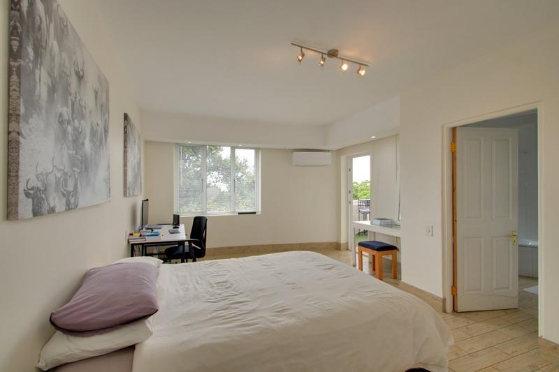 To Let 2 Bedroom Property for Rent in Illovo Gauteng