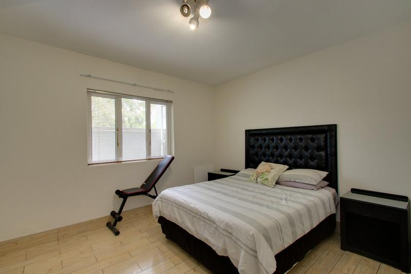 To Let 2 Bedroom Property for Rent in Illovo Gauteng