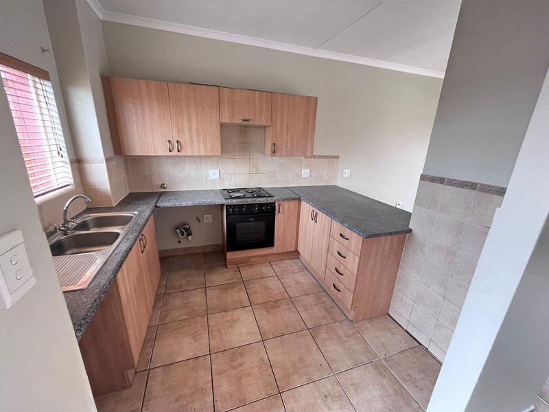 To Let 2 Bedroom Property for Rent in Castleview Gauteng