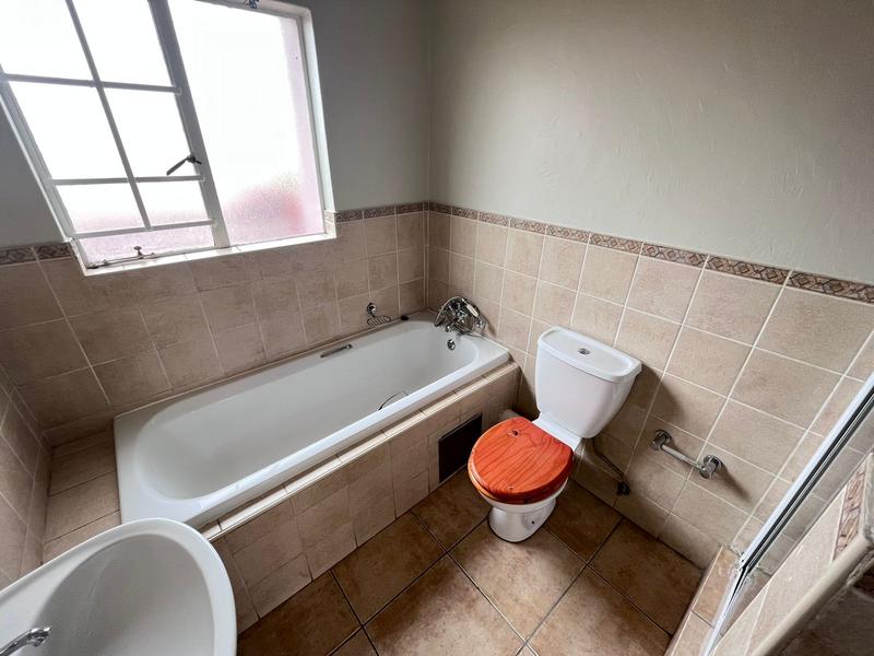 To Let 2 Bedroom Property for Rent in Castleview Gauteng