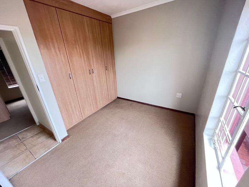 To Let 2 Bedroom Property for Rent in Castleview Gauteng
