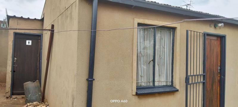 1 Bedroom Property for Sale in Tokoza Gauteng