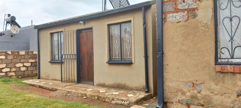 1 Bedroom Property for Sale in Tokoza Gauteng