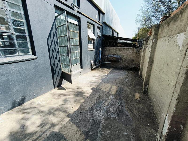 Commercial Property for Sale in Halfway House Gauteng