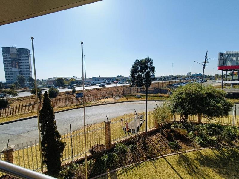 Commercial Property for Sale in Meadowdale Gauteng
