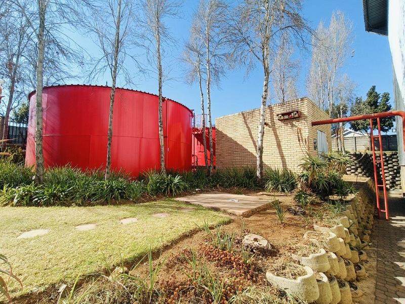 Commercial Property for Sale in Meadowdale Gauteng