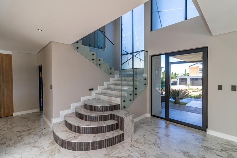 6 Bedroom Property for Sale in Midstream Estate Gauteng