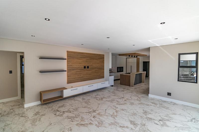 6 Bedroom Property for Sale in Midstream Estate Gauteng