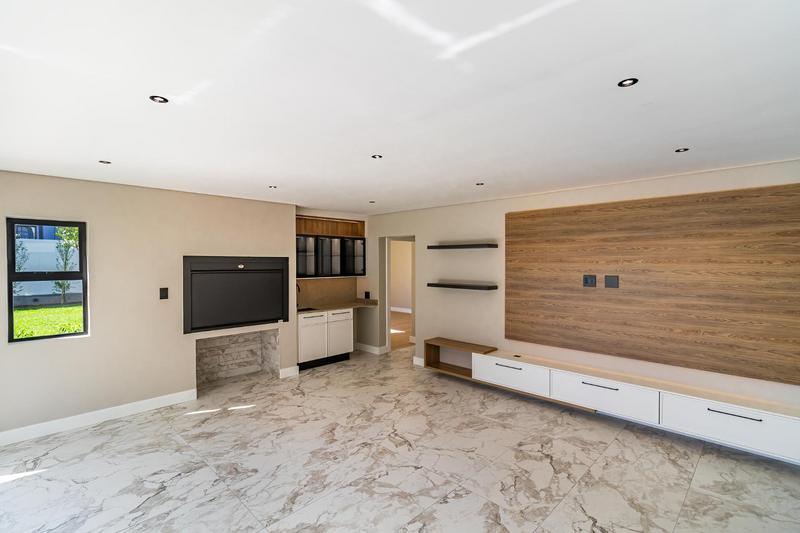 6 Bedroom Property for Sale in Midstream Estate Gauteng