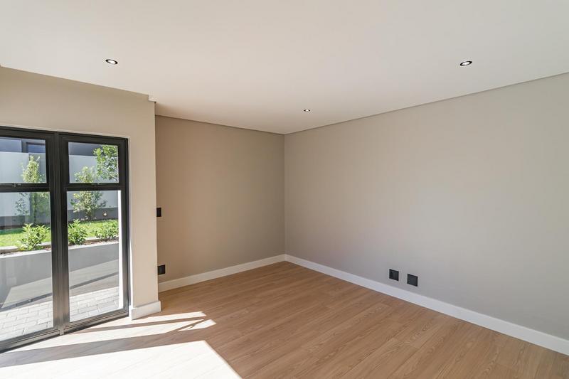 6 Bedroom Property for Sale in Midstream Estate Gauteng