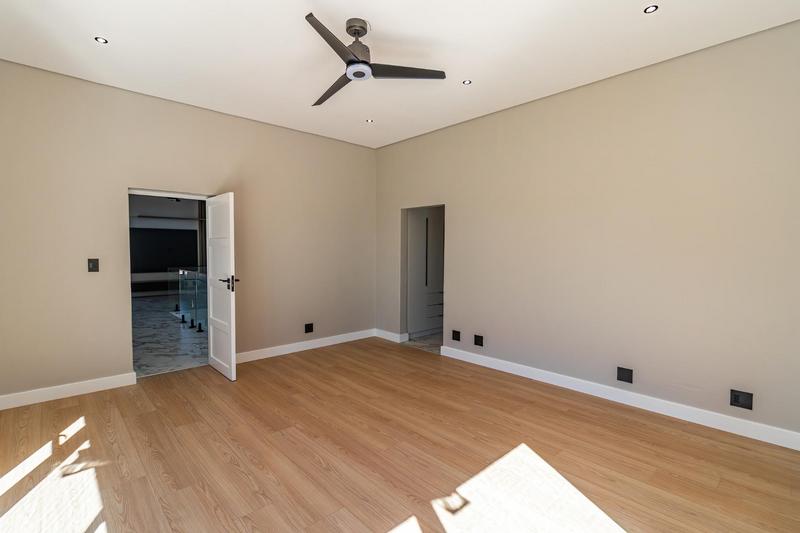 6 Bedroom Property for Sale in Midstream Estate Gauteng