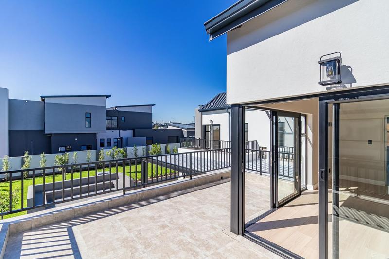 6 Bedroom Property for Sale in Midstream Estate Gauteng
