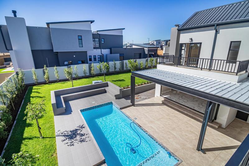 6 Bedroom Property for Sale in Midstream Estate Gauteng