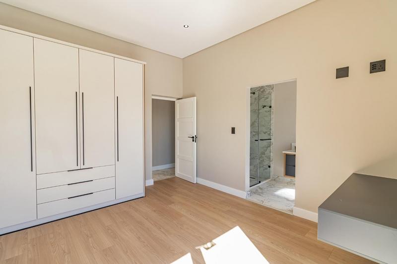 6 Bedroom Property for Sale in Midstream Estate Gauteng