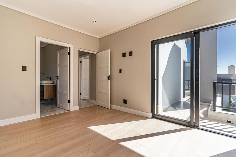 6 Bedroom Property for Sale in Midstream Estate Gauteng