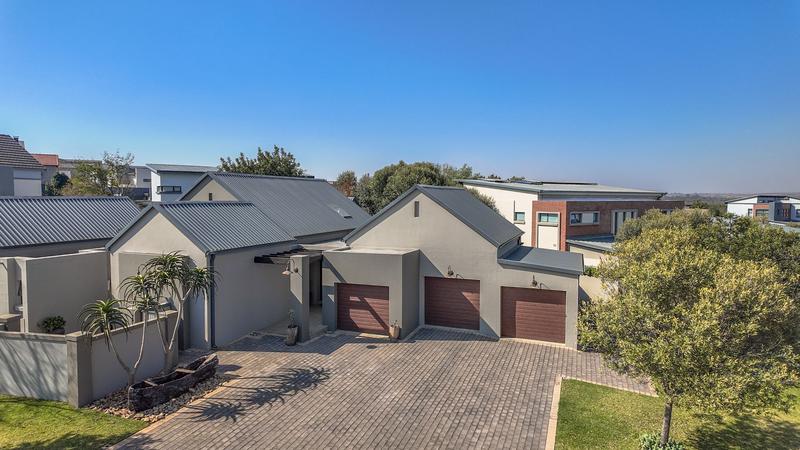 4 Bedroom Property for Sale in Midstream Ridge Gauteng