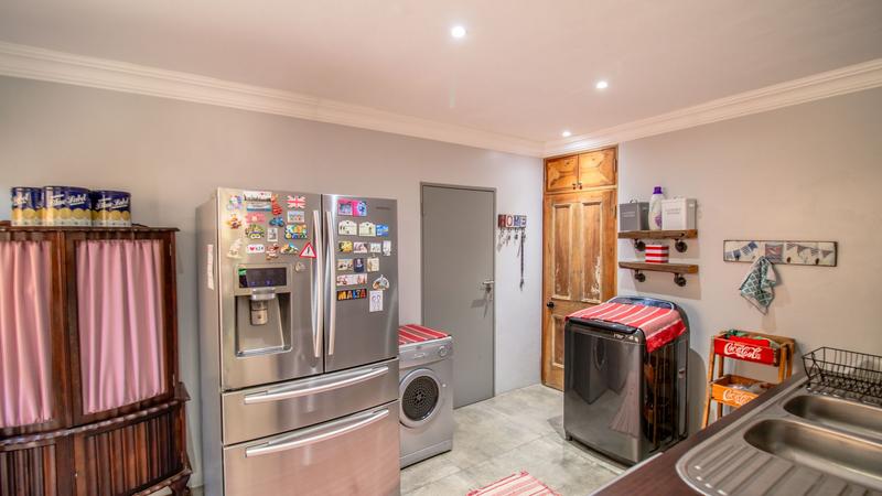 4 Bedroom Property for Sale in Midstream Ridge Gauteng