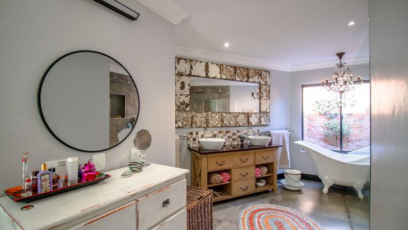 4 Bedroom Property for Sale in Midstream Ridge Gauteng
