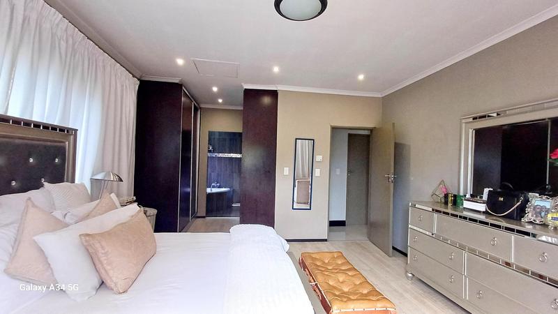 3 Bedroom Property for Sale in Country View Gauteng