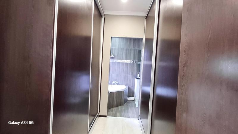 3 Bedroom Property for Sale in Country View Gauteng