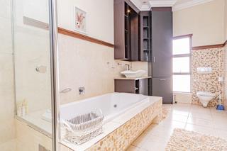 5 Bedroom Property for Sale in Meyersdal Eco Estate Gauteng