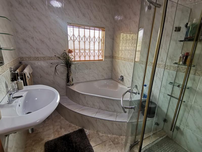 3 Bedroom Property for Sale in Vanderbijlpark SE 3 Gauteng