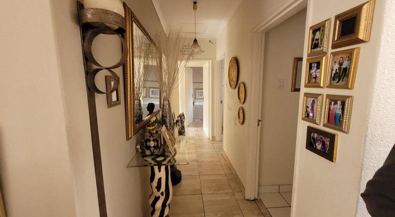 3 Bedroom Property for Sale in Vanderbijlpark SW 5 Gauteng