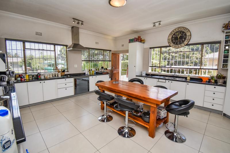 6 Bedroom Property for Sale in Florida Gauteng