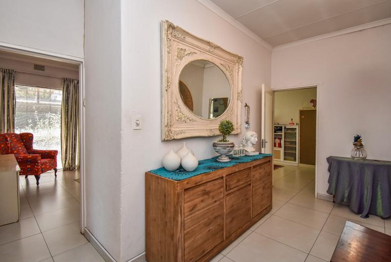 6 Bedroom Property for Sale in Florida Gauteng