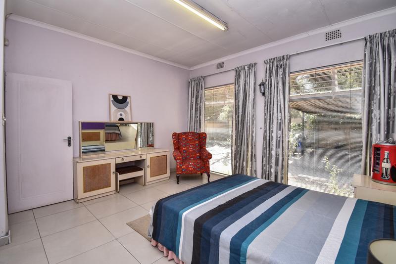 6 Bedroom Property for Sale in Florida Gauteng