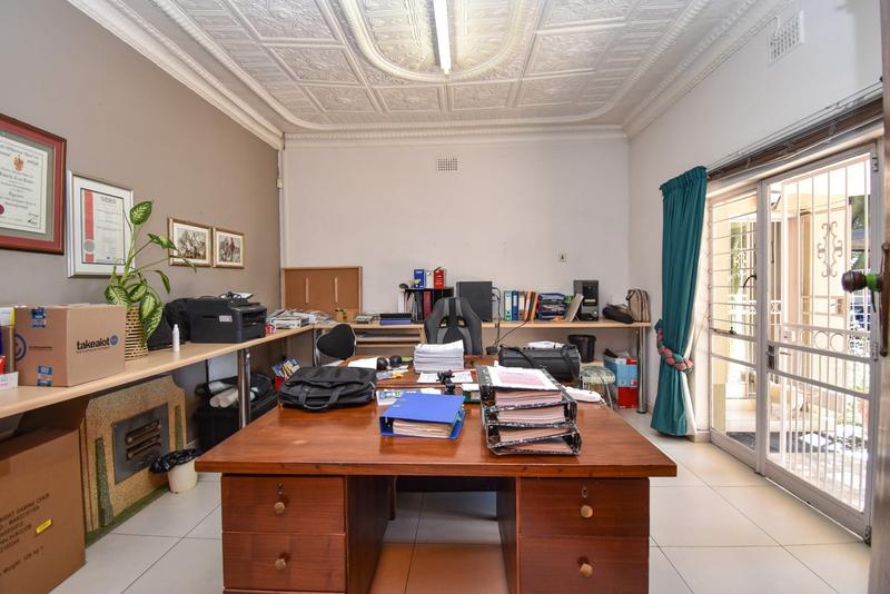 6 Bedroom Property for Sale in Florida Gauteng