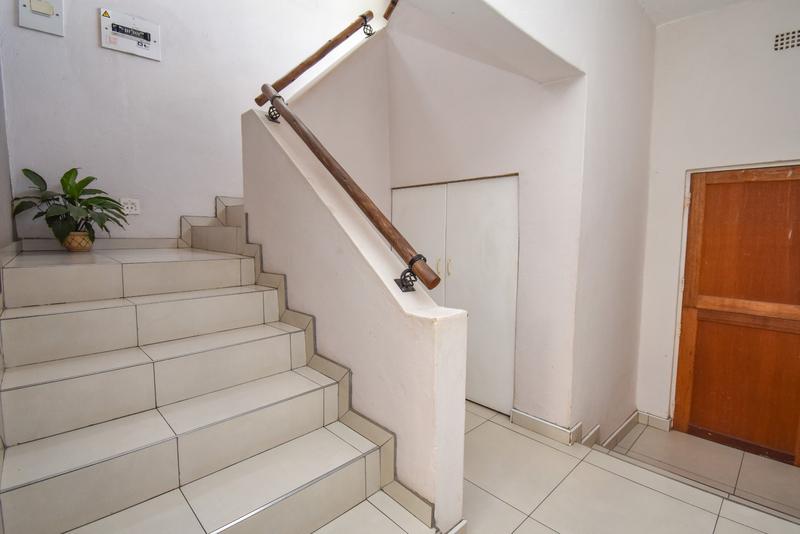 6 Bedroom Property for Sale in Florida Gauteng