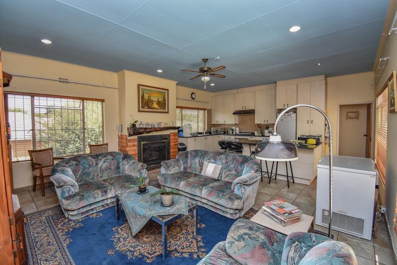 6 Bedroom Property for Sale in Florida Gauteng