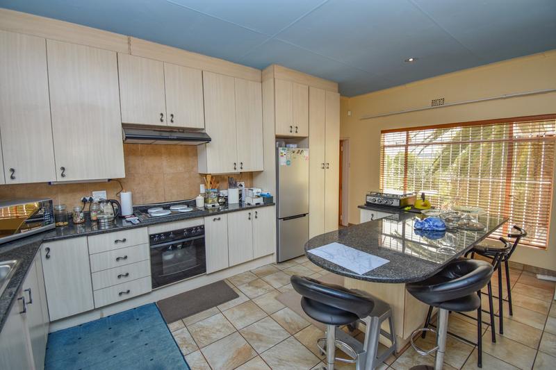 6 Bedroom Property for Sale in Florida Gauteng
