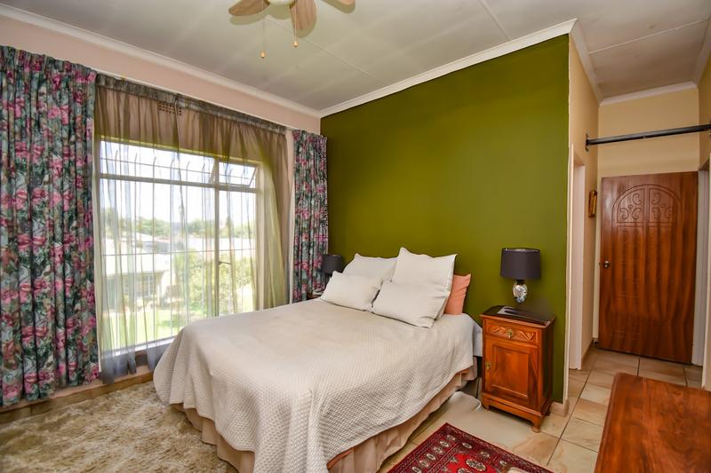 6 Bedroom Property for Sale in Florida Gauteng
